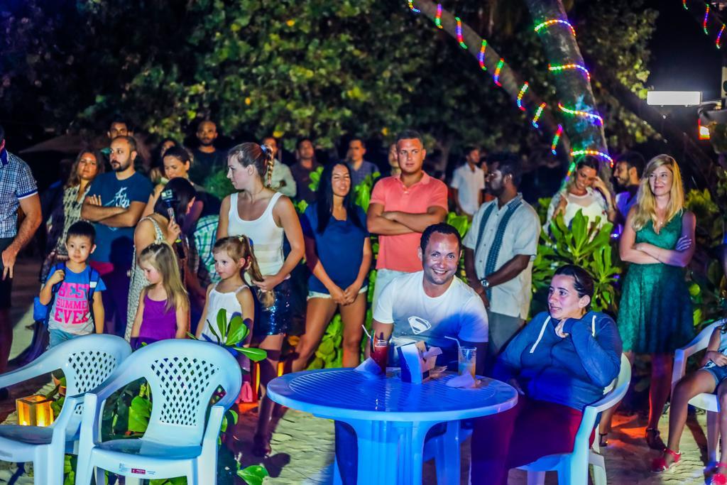 Salt Beach Hotel Maafushi Ngoại thất bức ảnh