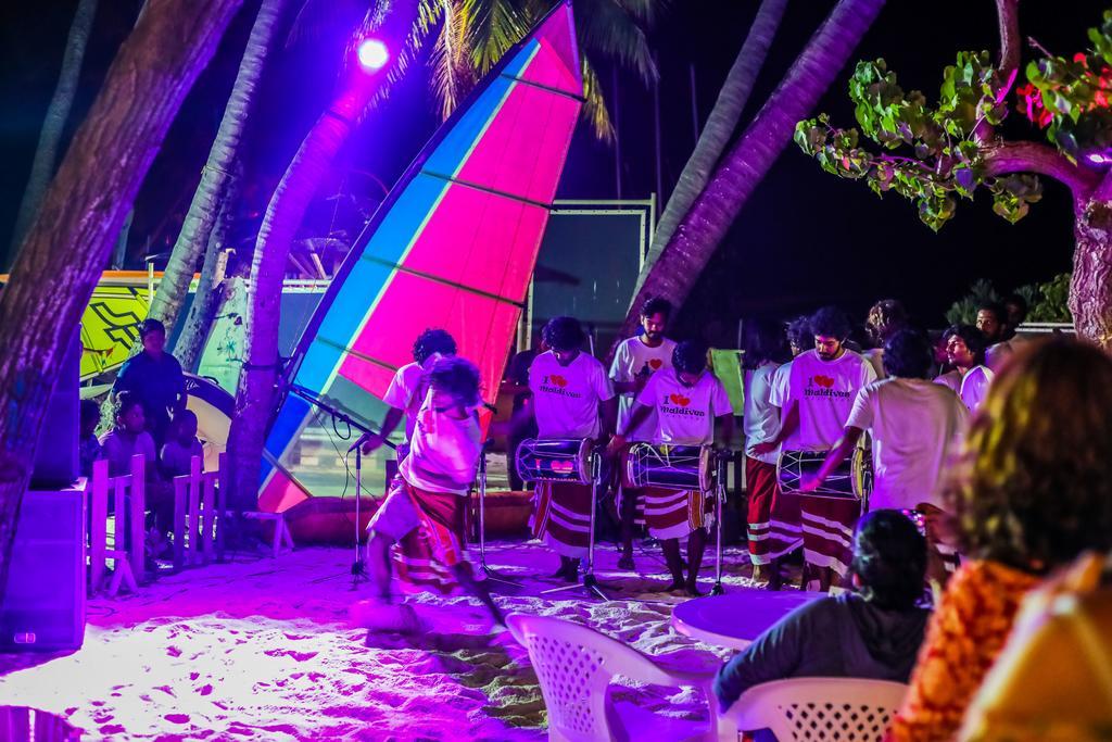 Salt Beach Hotel Maafushi Ngoại thất bức ảnh