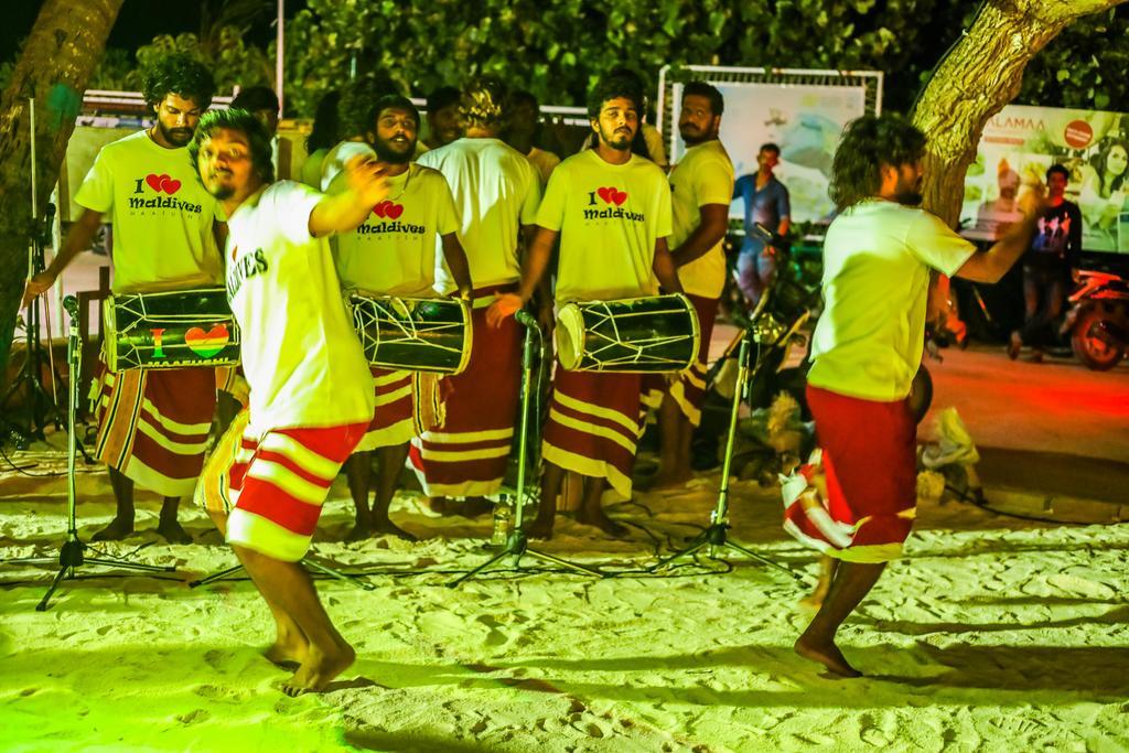 Salt Beach Hotel Maafushi Ngoại thất bức ảnh