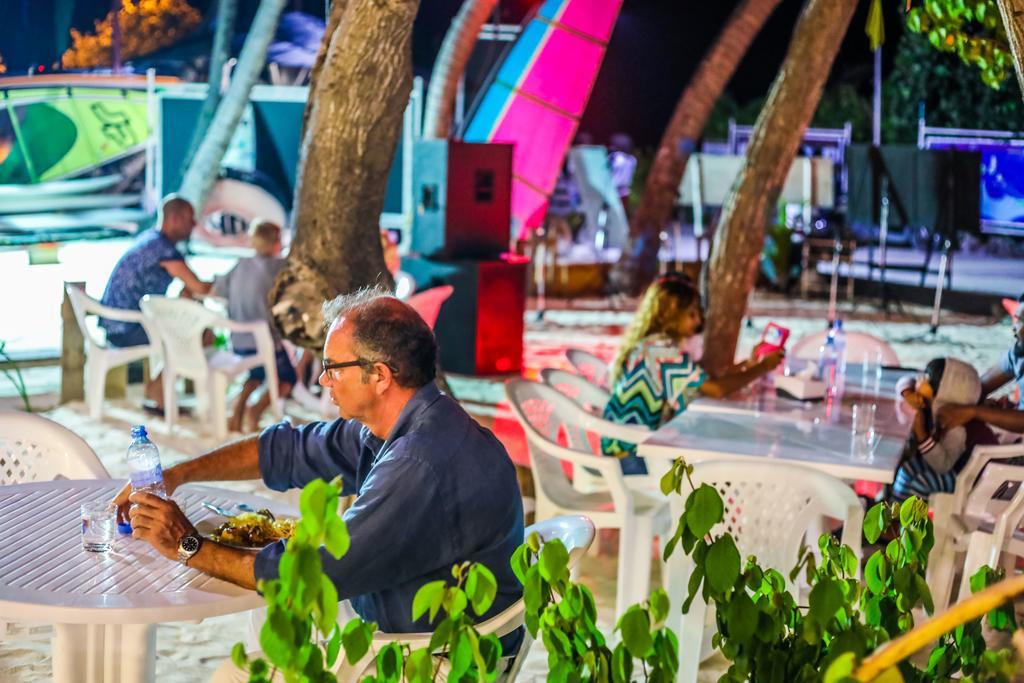 Salt Beach Hotel Maafushi Ngoại thất bức ảnh