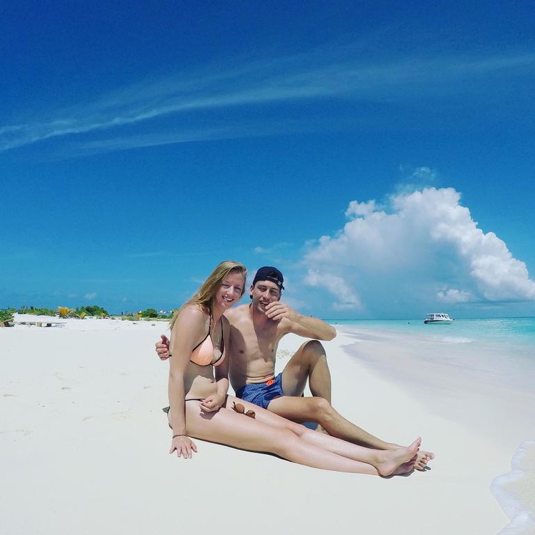 Salt Beach Hotel Maafushi Ngoại thất bức ảnh