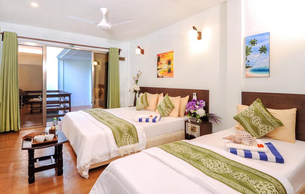 Salt Beach Hotel Maafushi Phòng bức ảnh
