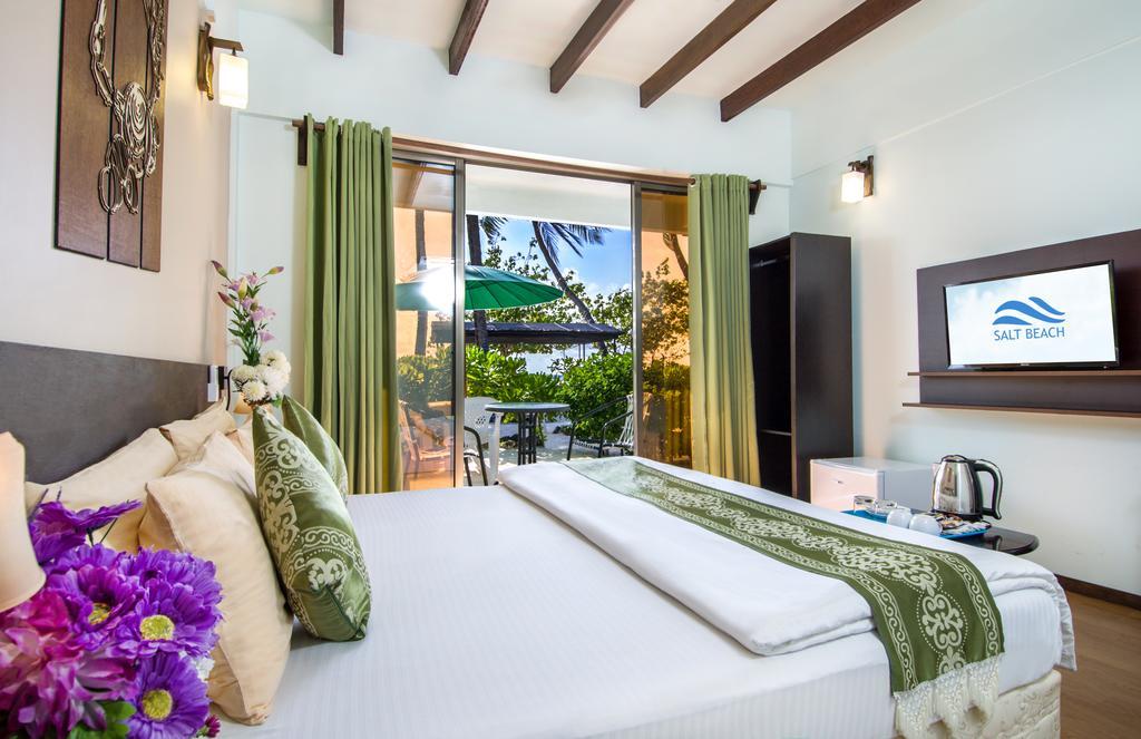 Salt Beach Hotel Maafushi Ngoại thất bức ảnh